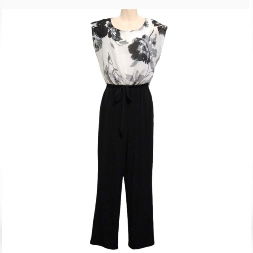 Alex B Nites Jumpsuit Sz 20W Black w/ White Floral Print and Pockets